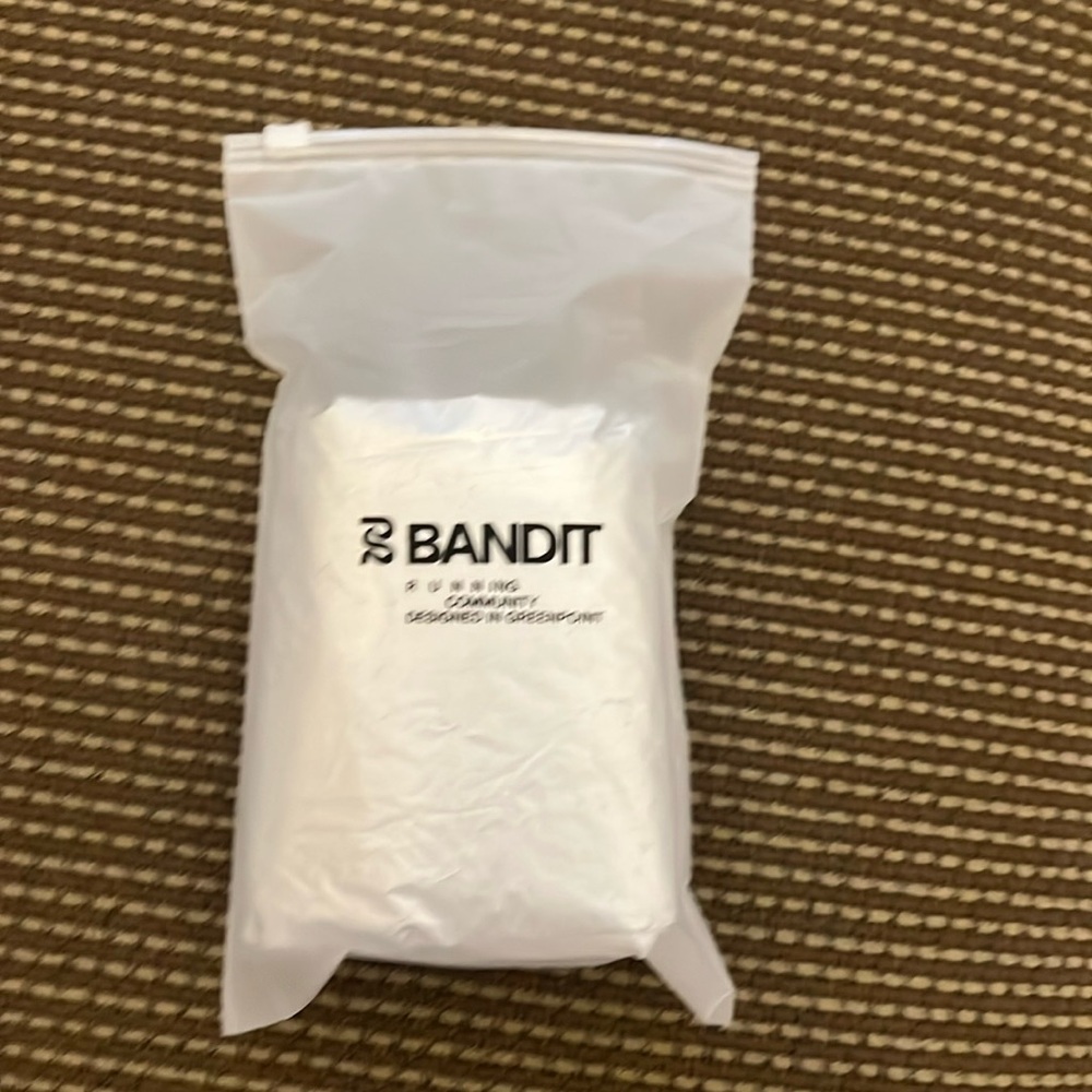 NWT bandit running NYC marathon poncho
